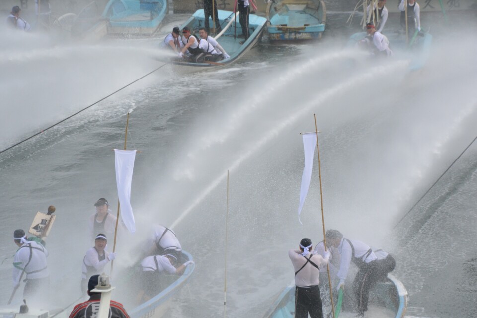 なぜ寄附を募るのか