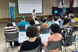 交通安全危険予測シミュレータを使った交通安全教室を開催しました