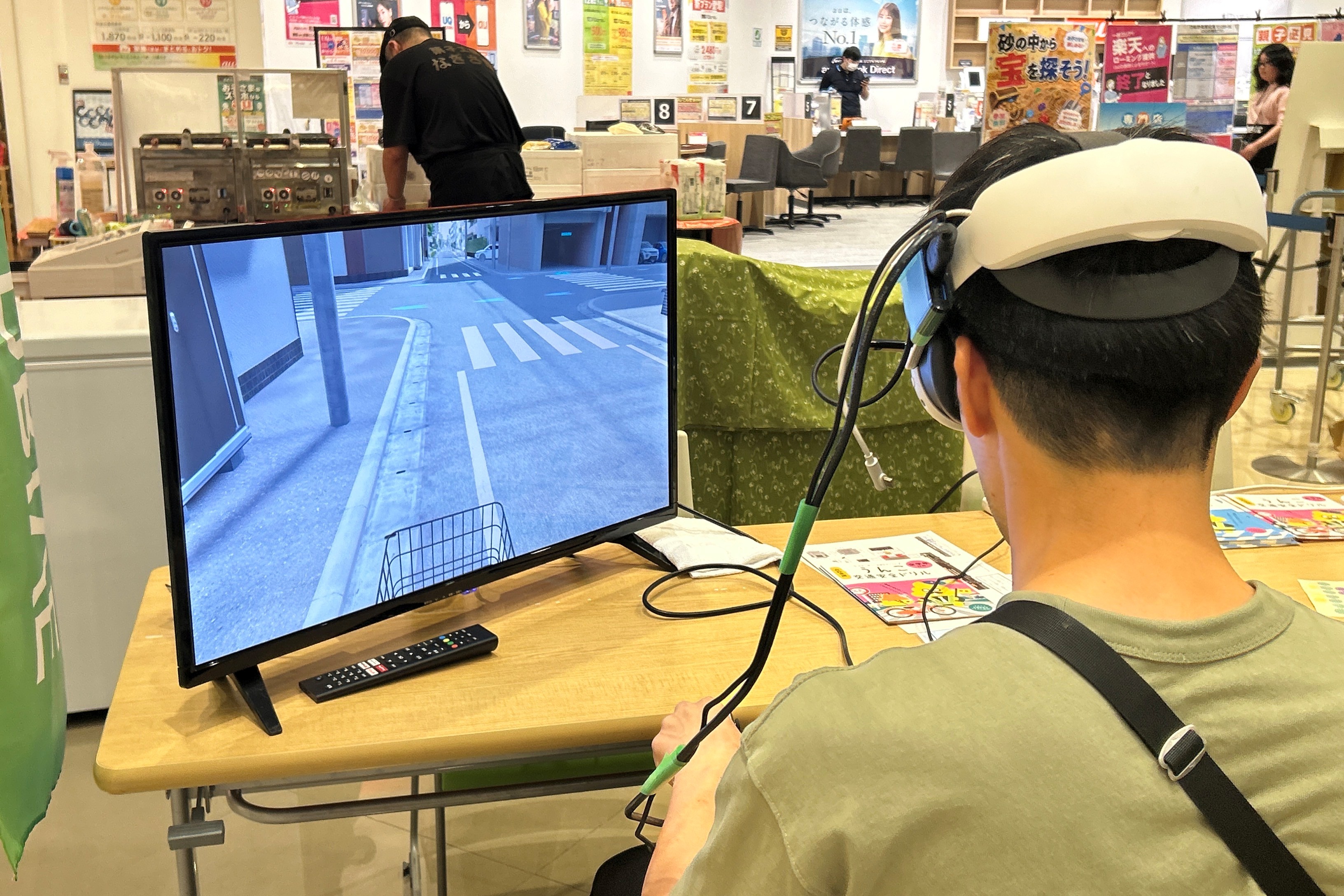 砺波警察署のポリスフェスin砺波で自転車危険運転ＶＲ体験で出店しました