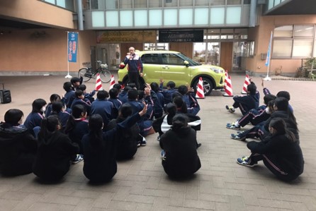 射水市「中学校で自転車交通安全講座」を開催しました