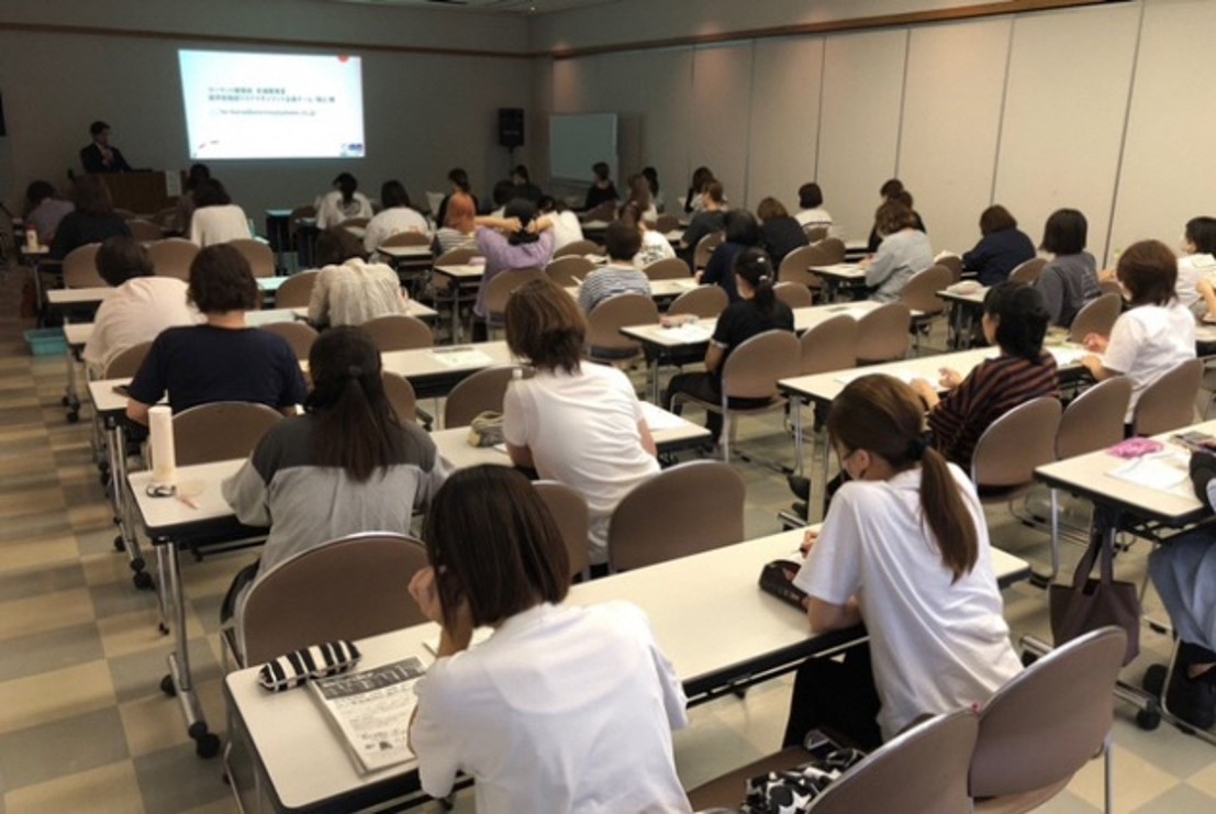 射水市「保育事業者向け、コンプライアンス＆虐待防止研修」を開催しました