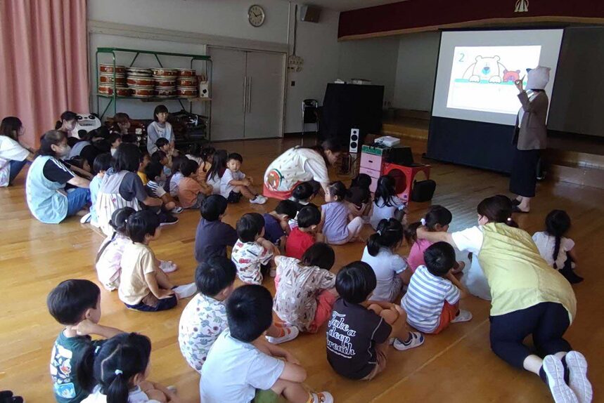 小矢部市「こども園で交通安全クイズ大会」を開催しました