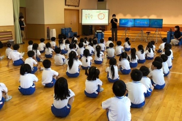 高岡市・市内の幼稚園にて「シミュレータを活用した交通安全教室を」を開催しました
