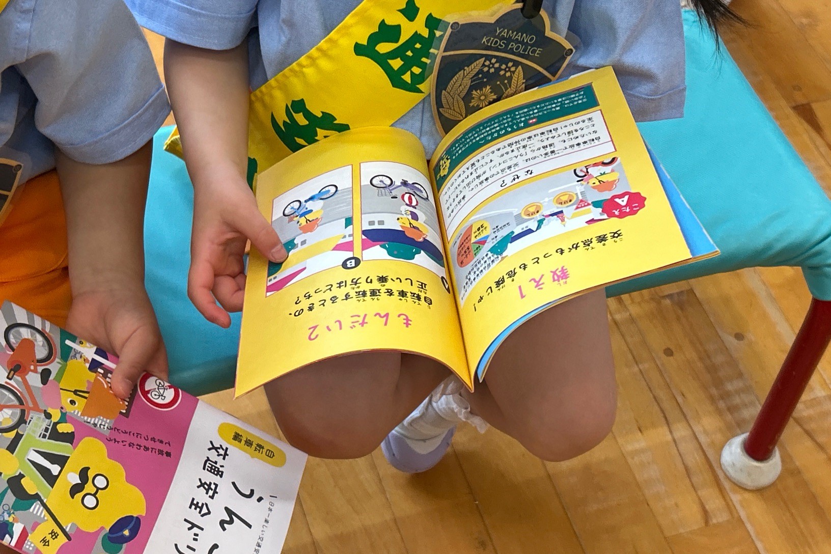 南砺市でやまのキッズポリス委嘱状交付式の交通安全教室に協力しました。
